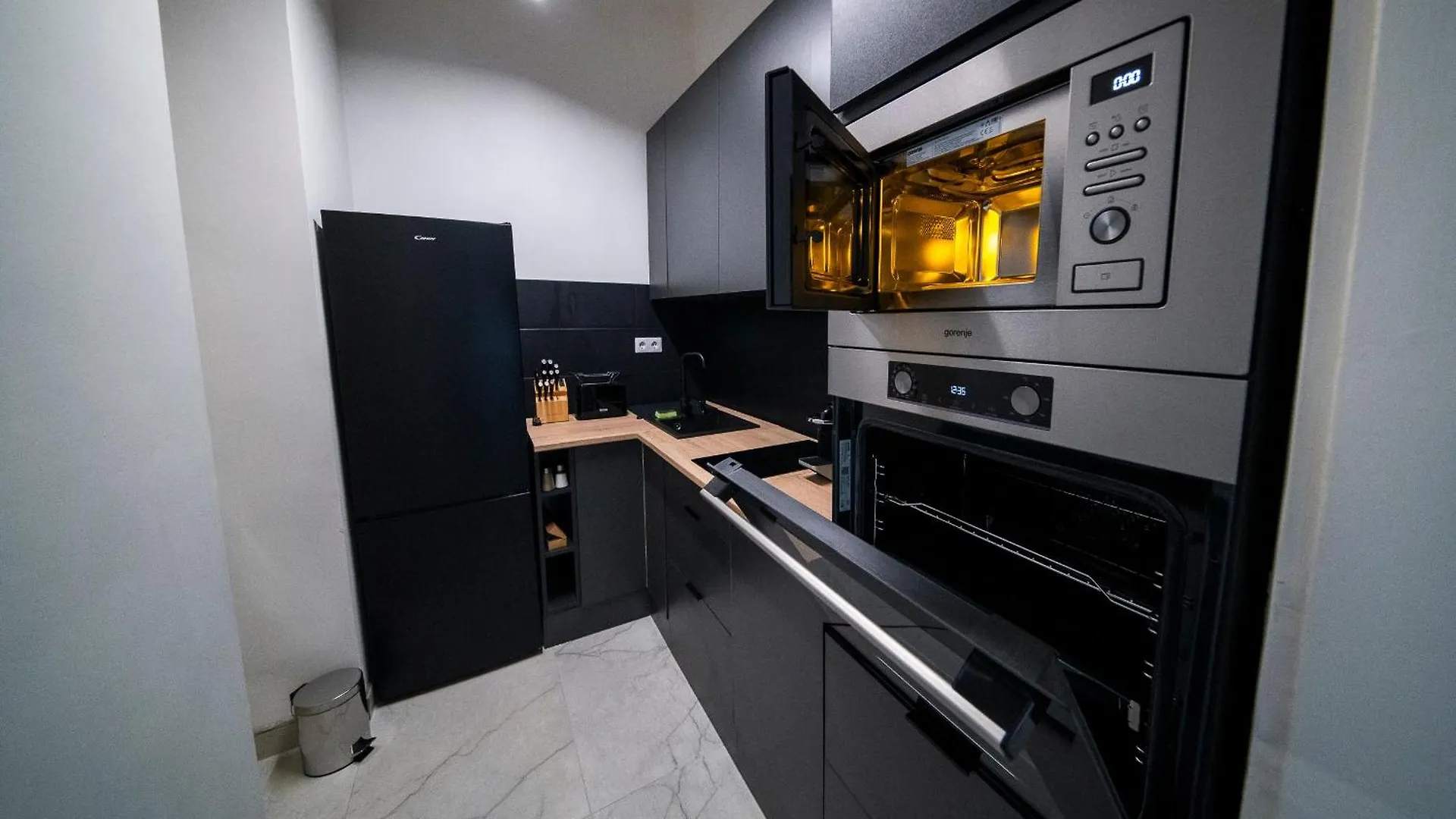 Budapest Riverfront Suite 0*,  Ungern