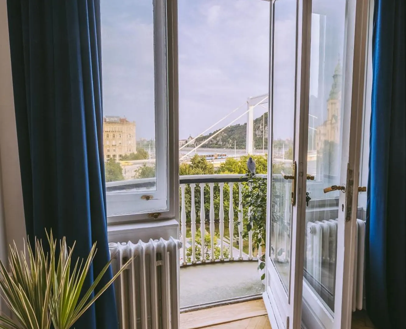 Budapest Riverfront Suite Апартаменты